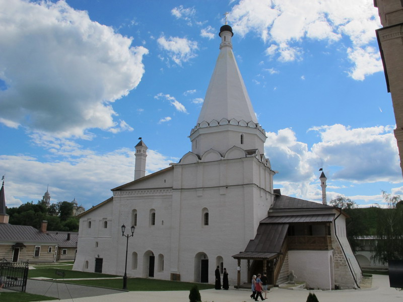 старицкие пещеры,Старица,село Красное, церковь Фельтена 
