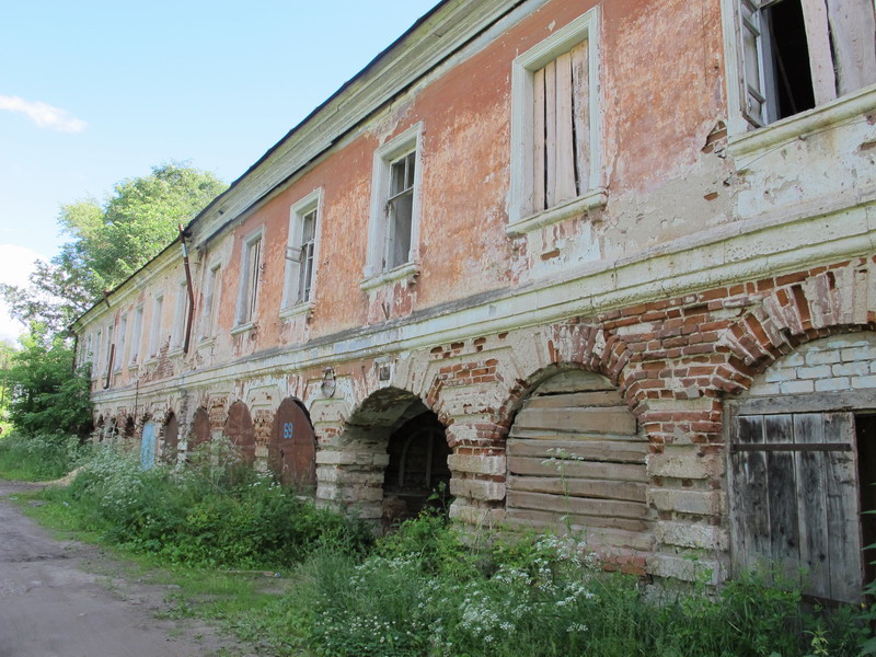старицкие пещеры,Старица,село Красное, церковь Фельтена 